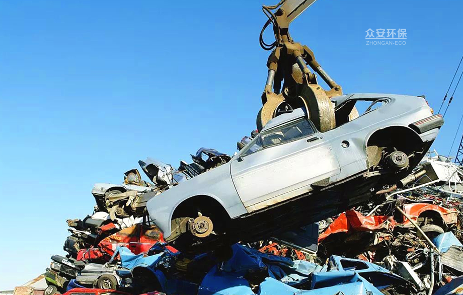 High light moment of scrap cars dismantling and recycling!